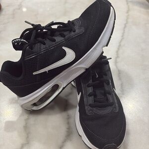 Nike Air Max Kids Black and White Running Shoes
